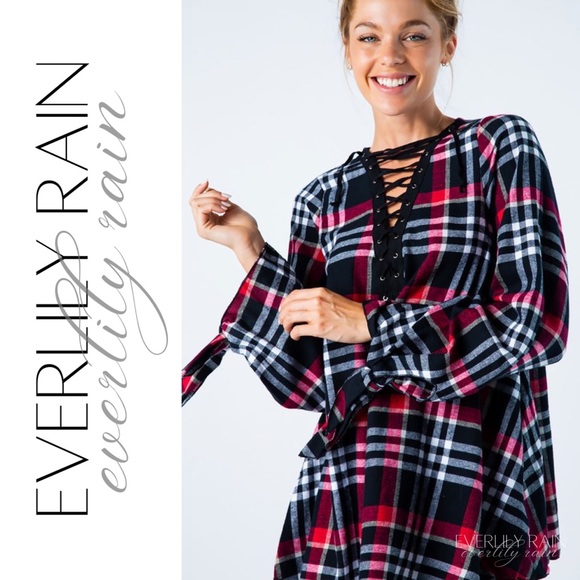 Plaid Eyelet Lace Up Top - Picture 11 of 15
